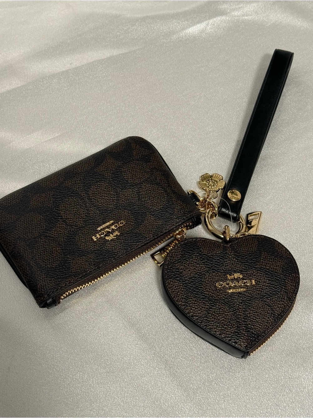 Coach Signature PVC Heart Wristlet Coin Purse Wallet Set Walnut Black CEO28 - Picture 3 of 5